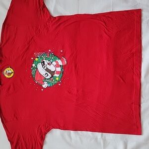 Buc-ee's "Never Calm" Red Graphic Christmas Themed T Shirt